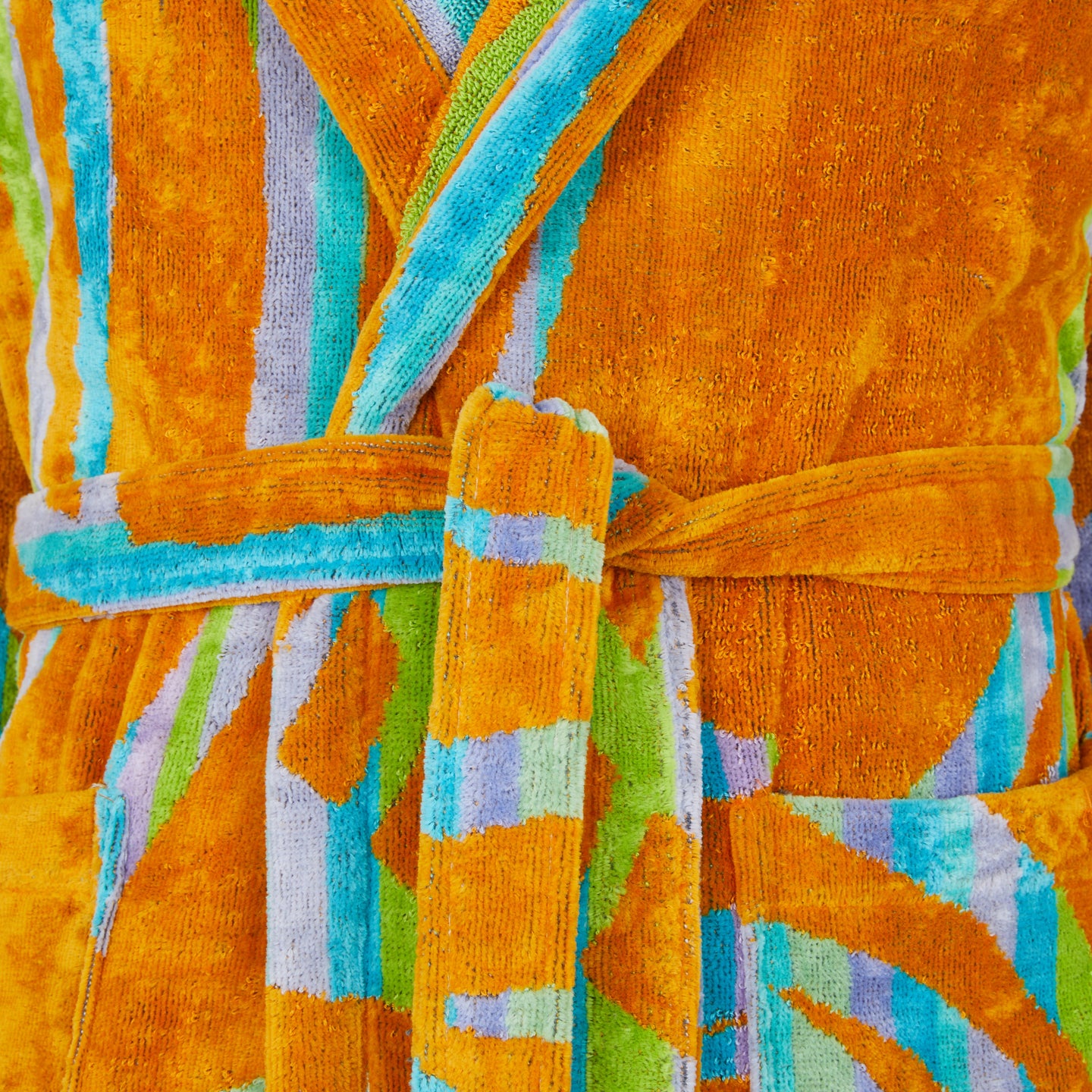 Accappatoio con Cappuccio Carrara Halaveli Moderno in Spugna