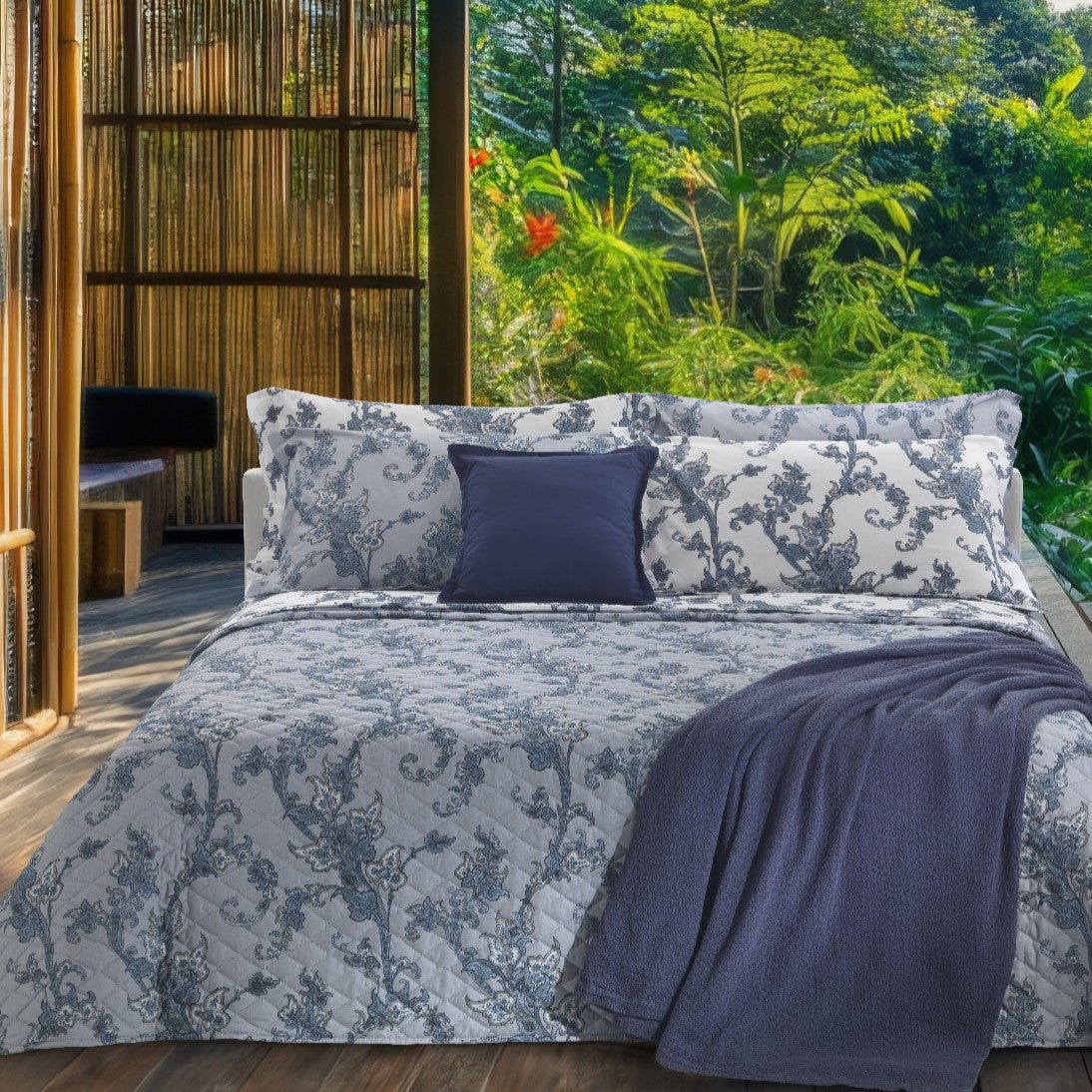 Copriletto Trapuntato Mirabello East ramage Winter Cottage in Percalle