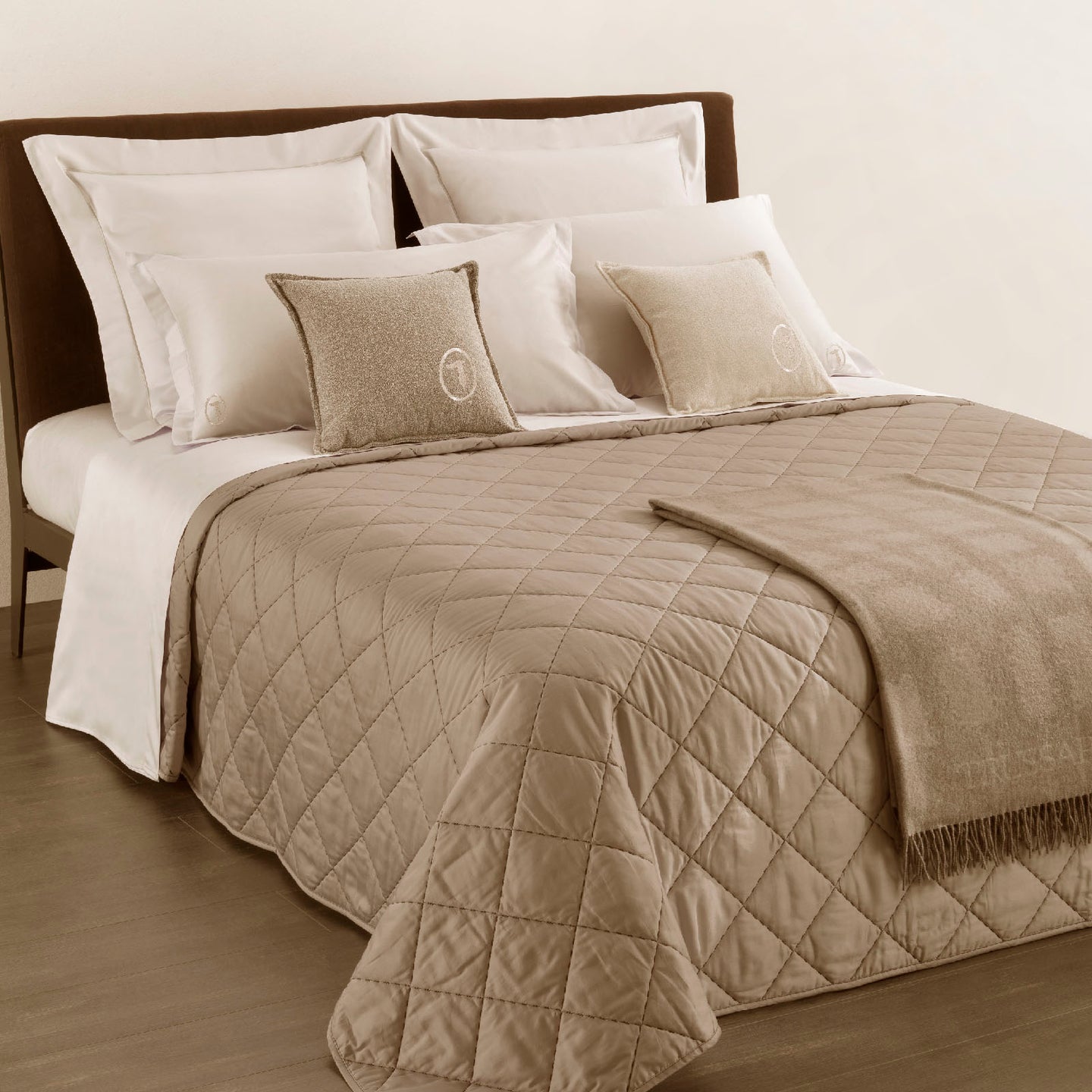 Copriletto Trapuntato Trussardi Seam-line Moderno in Raso di cotone
