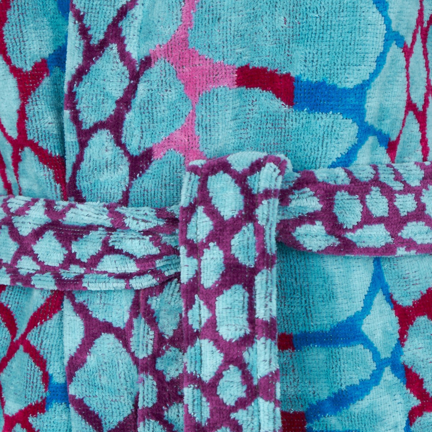 Accappatoio con Cappuccio Carrara Pyton Moderno in Spugna