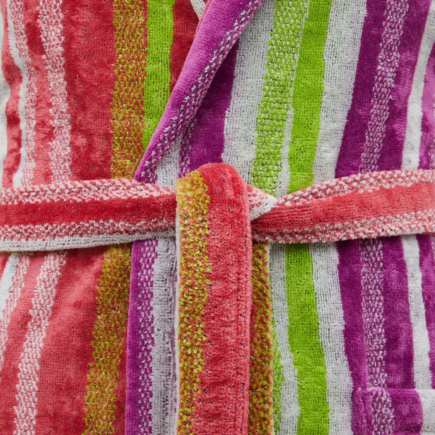 Accappatoio con Cappuccio Carrara Shangai Moderno in Spugna