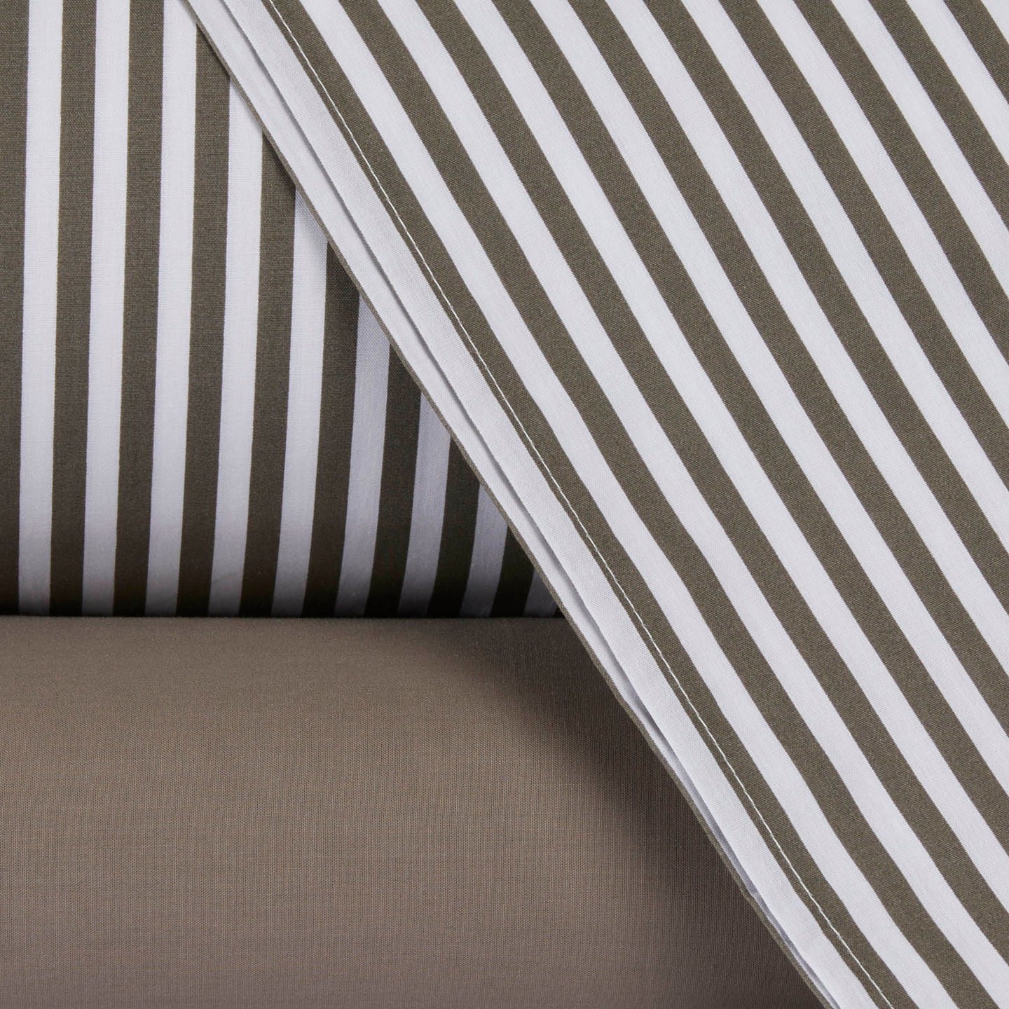 Completo Lenzuola Mirabello Luisiana Polo Geometrico in Percalle