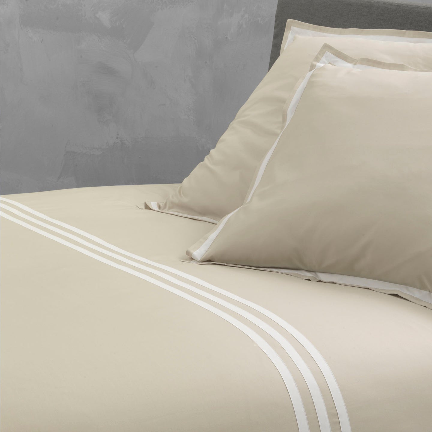 Completo Lenzuola Mirabello Brera Hilton Tinta Unita in Percalle