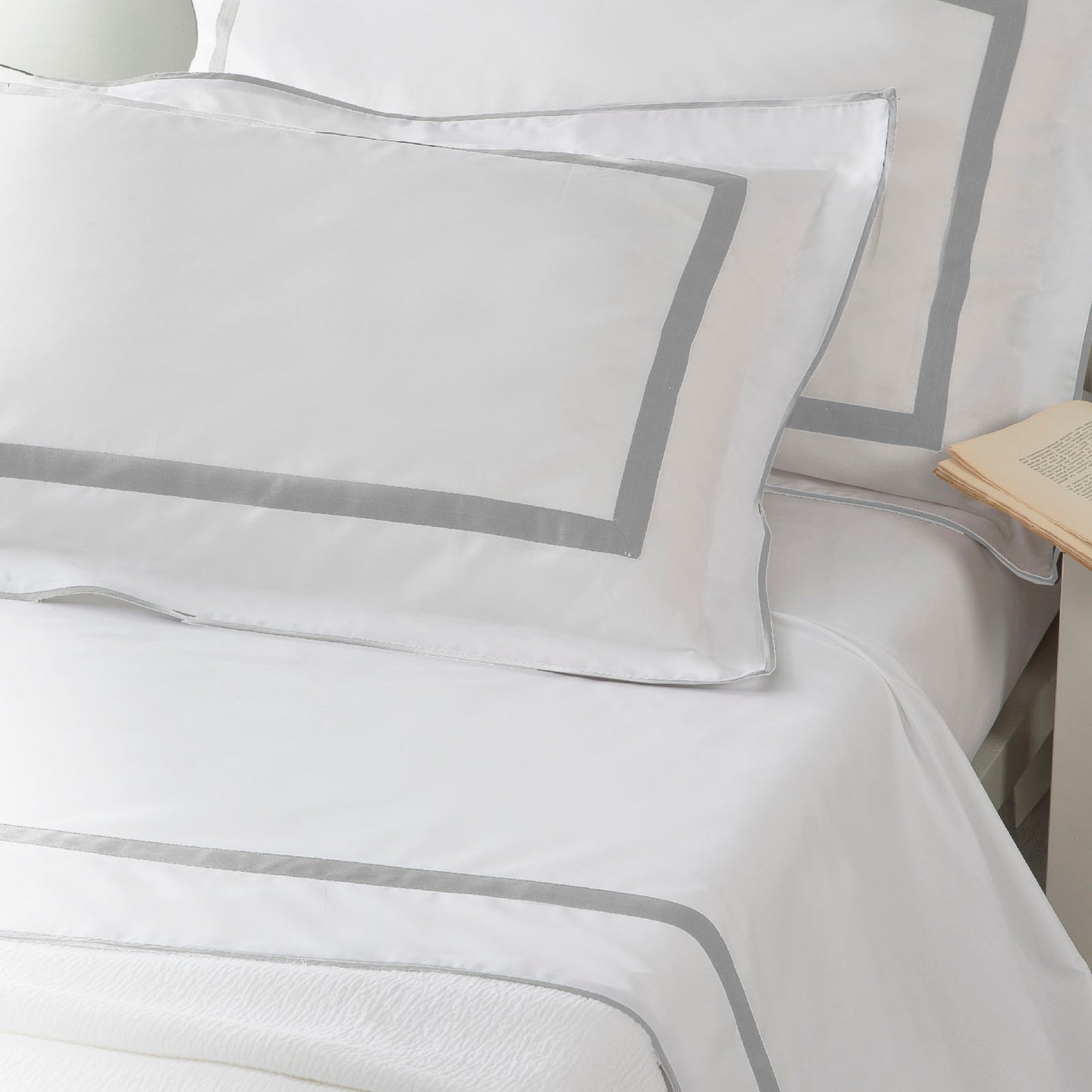 Completo Lenzuola Mirabello Brera Ritz Tinta Unita in Percalle