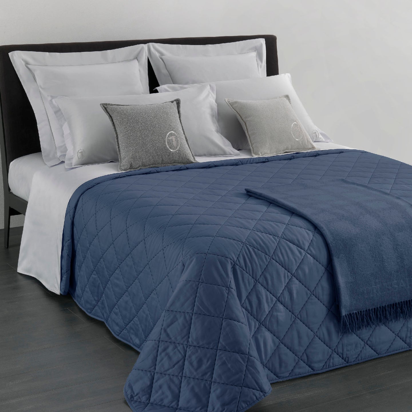 Copriletto Trapuntato Trussardi Seam-line Moderno in Raso di cotone