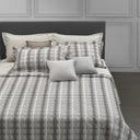 Trapunta Trussardi Tartan Geometrico in Raso Jacquard
